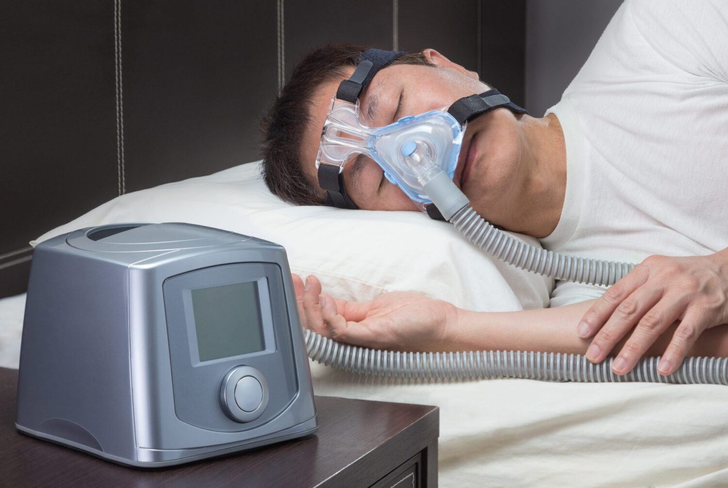 How Resmed Airsense 10 CPAP Machine Can Help Treat Your Sleep Apnea Symptoms